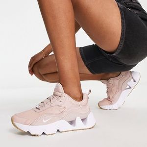 NWT Nike Ryz 365 II Women’s Shoes